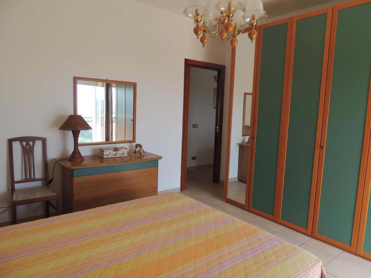 Casa vacanza “Belvedere sullo Ionio “ Rotondella Esterno foto