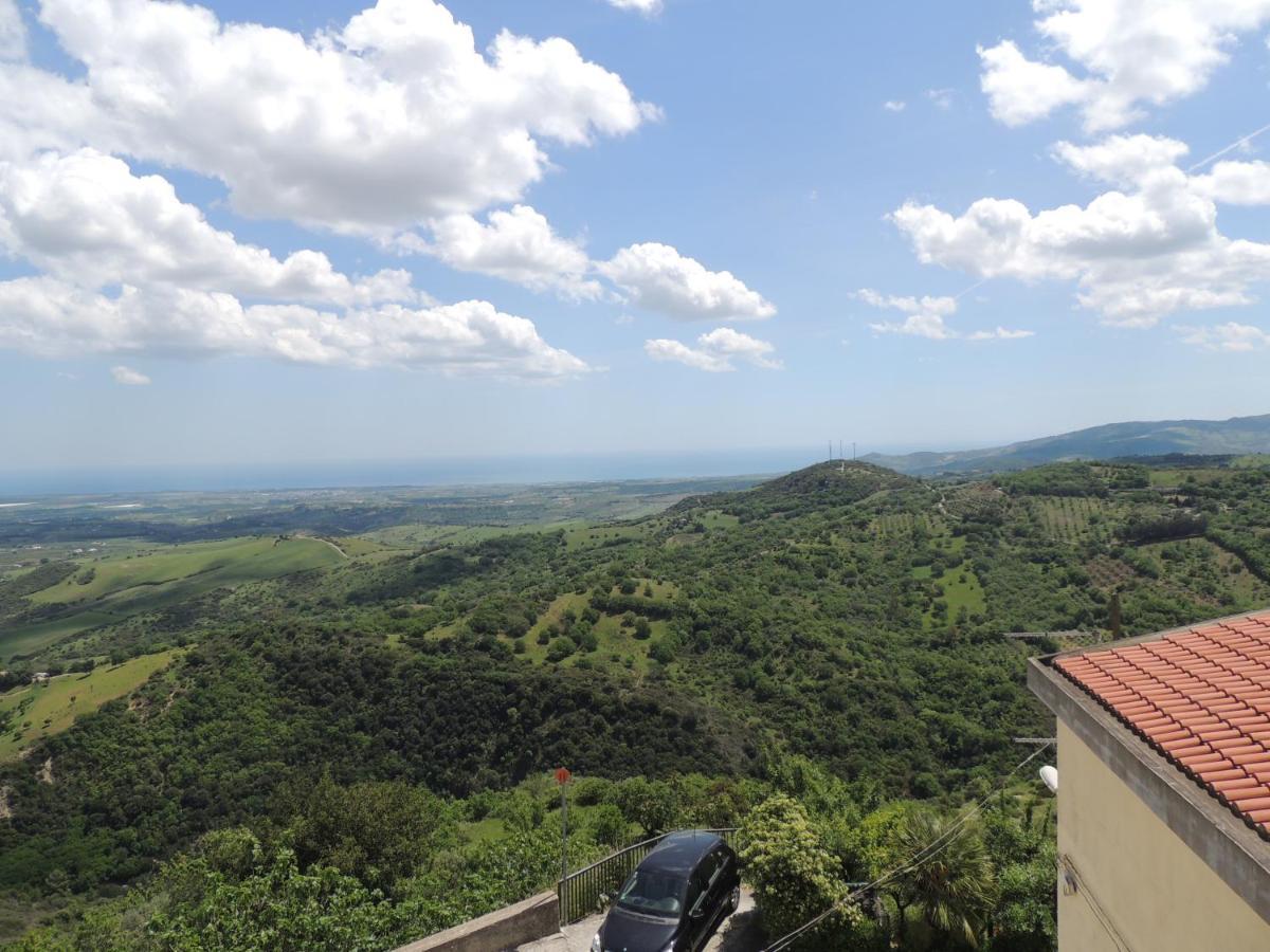Casa vacanza “Belvedere sullo Ionio “ Rotondella Esterno foto